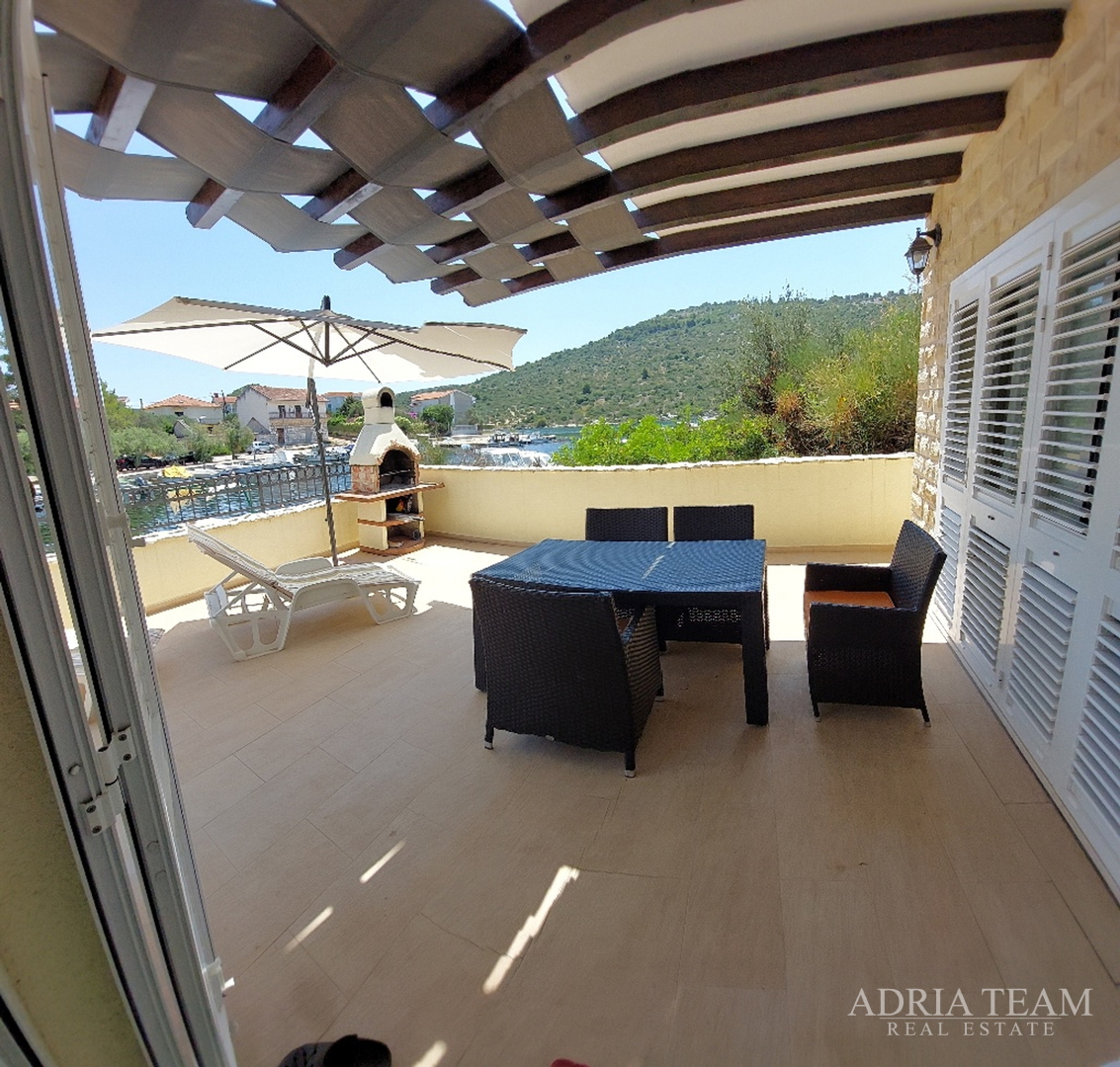 VILLA, 5 M FROM THE SEA, EXCELLENT LOCATION! - ROGOZNICA