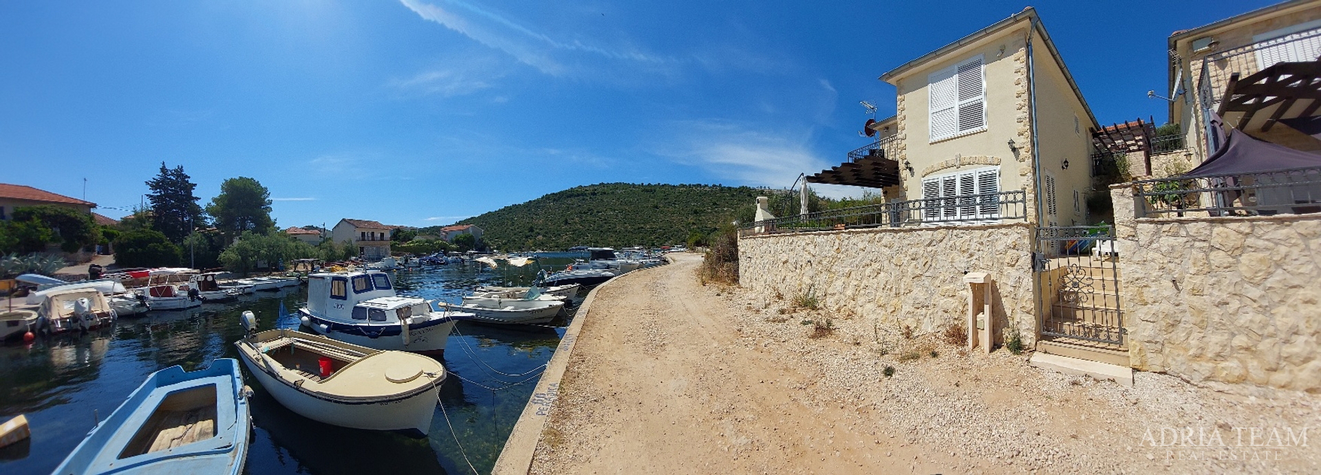 VILLA, 5 M FROM THE SEA, EXCELLENT LOCATION! - ROGOZNICA