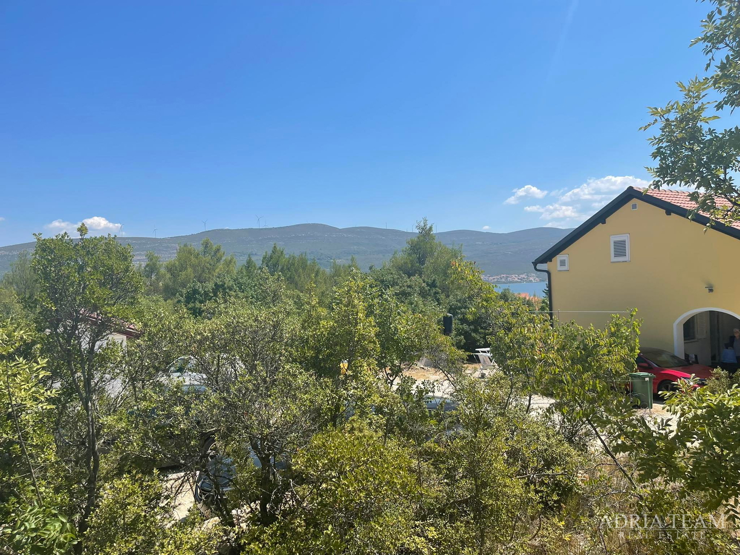 GRAĐEVINSKO ZEMLJIŠTE S DJELOMIČNIM POGLEDOM NA MORE - PRIDRAGA