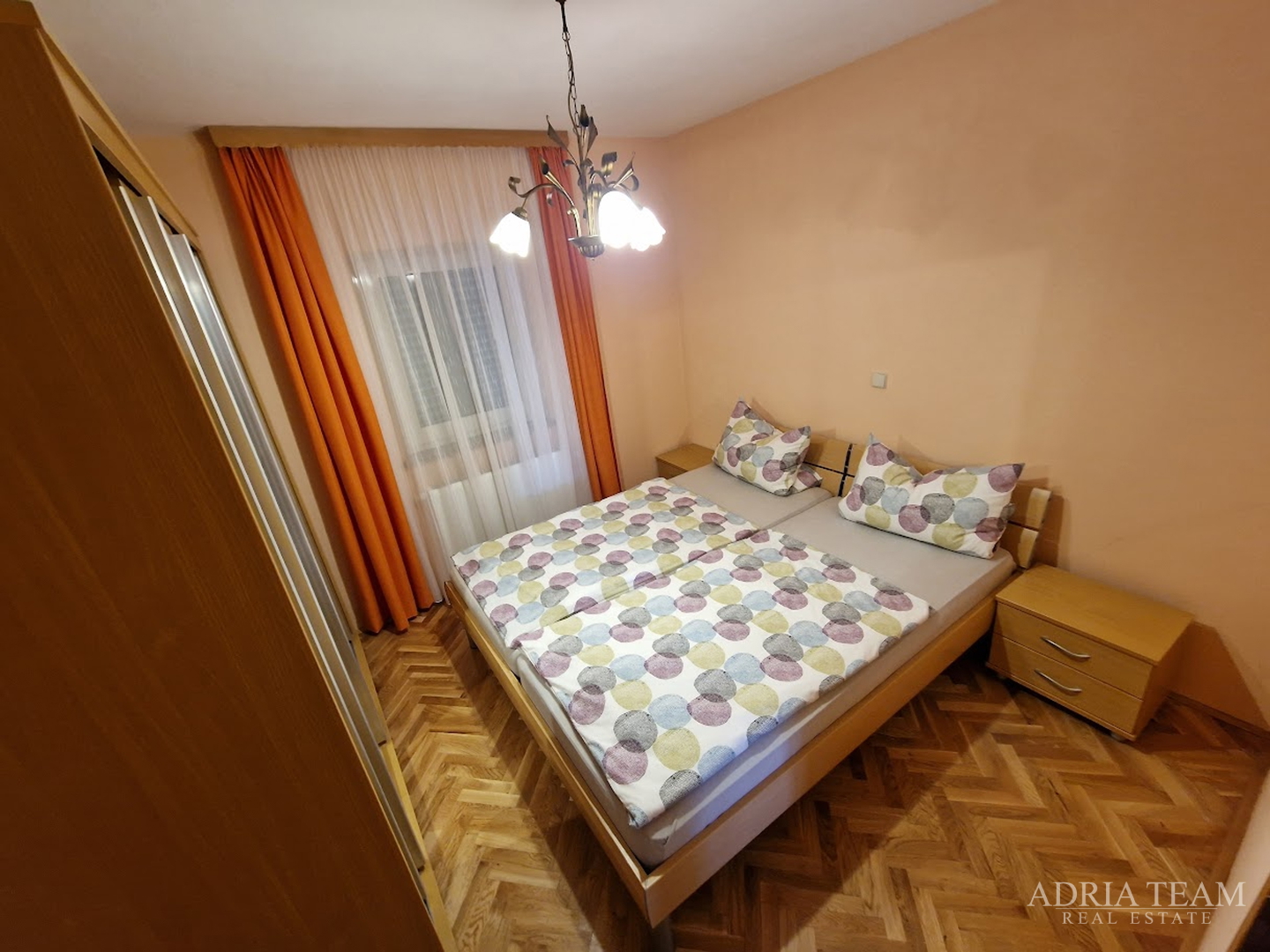 HOUSE WITH 2 APARTMENTS, IMMEDIATE PROXIMITY TO THE SEA - MASLENICA