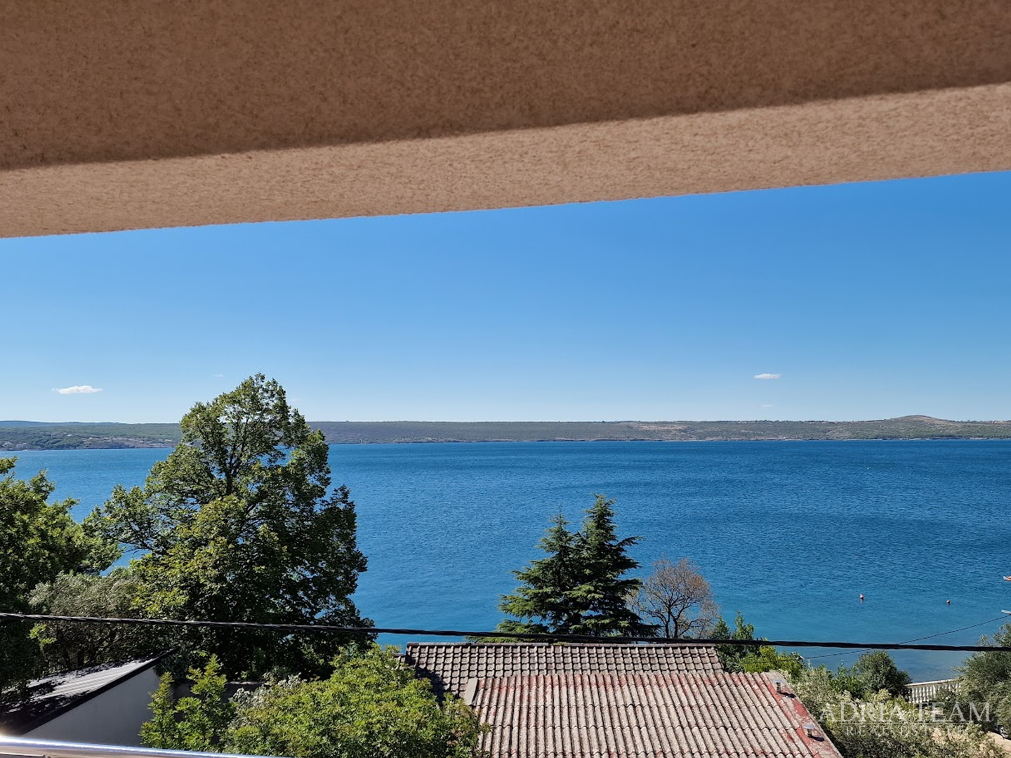 HOUSE WITH 2 APARTMENTS, IMMEDIATE PROXIMITY TO THE SEA - MASLENICA