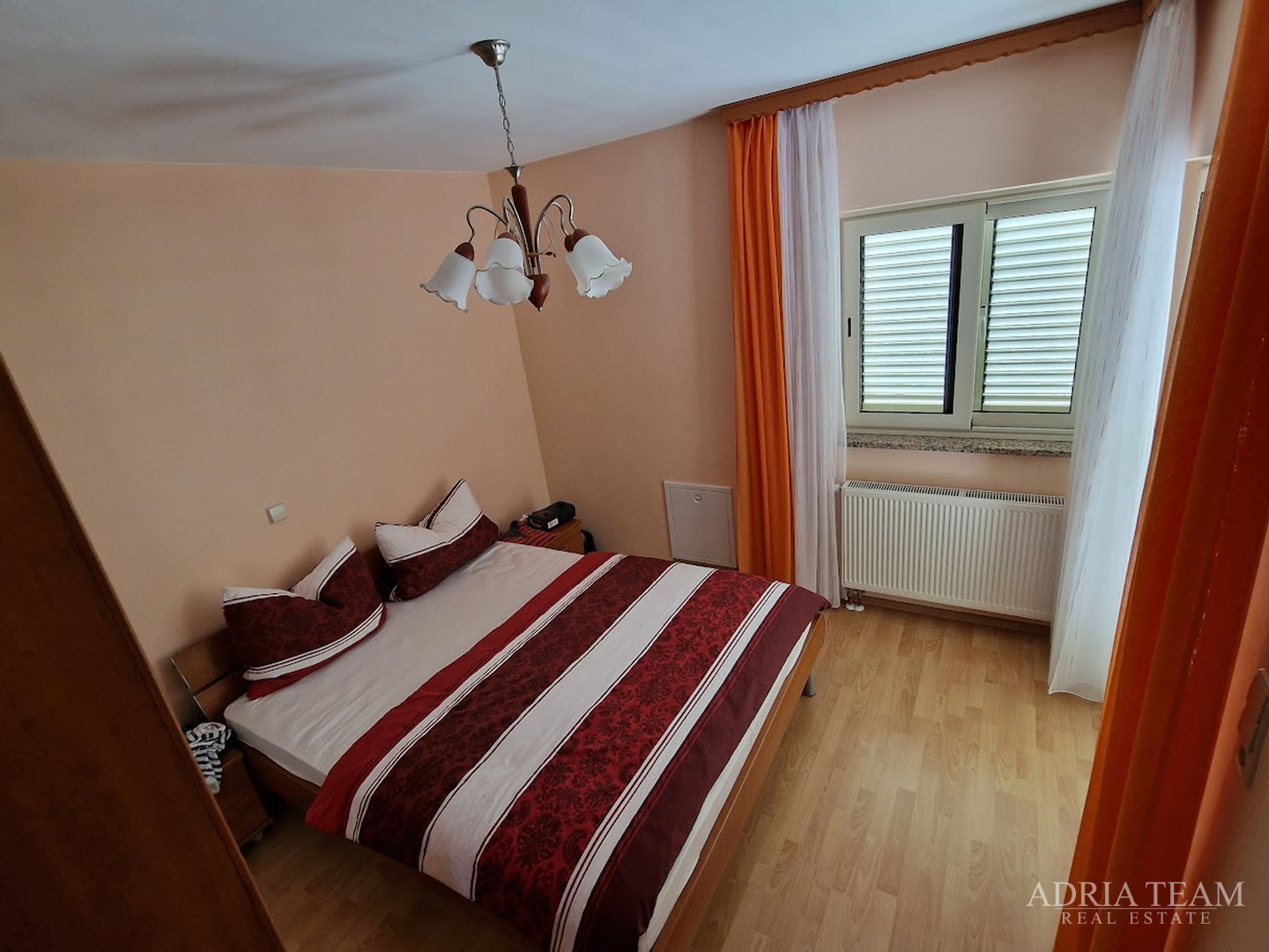 HOUSE WITH 2 APARTMENTS, IMMEDIATE PROXIMITY TO THE SEA - MASLENICA