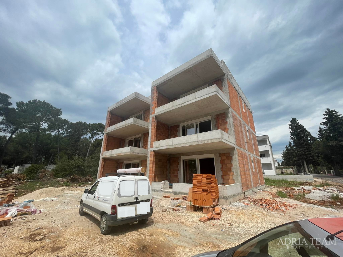 APARTMANI, NOVOGRADNJA, IZVRSNA LOKACIJA, AKCIJSKA CIJENA! - PAKOŠTANE