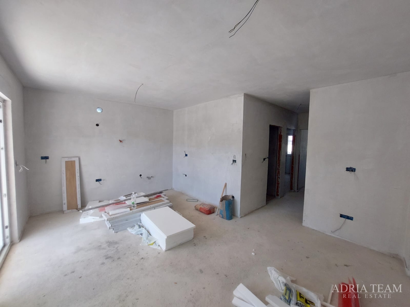 APARTMANI, NOVOGRADNJA, IZVRSNA LOKACIJA, AKCIJSKA CIJENA! - PAKOŠTANE