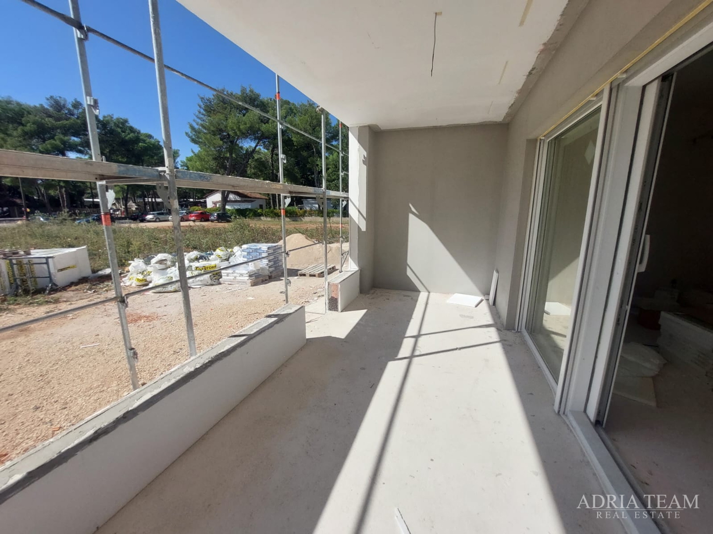 APARTMANI, NOVOGRADNJA, IZVRSNA LOKACIJA, AKCIJSKA CIJENA! - PAKOŠTANE
