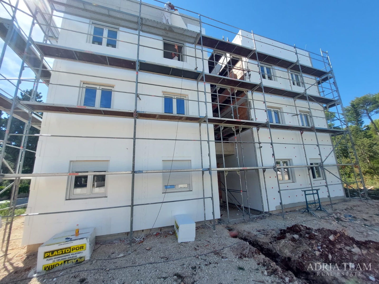 APARTMANI, NOVOGRADNJA, IZVRSNA LOKACIJA, AKCIJSKA CIJENA! - PAKOŠTANE