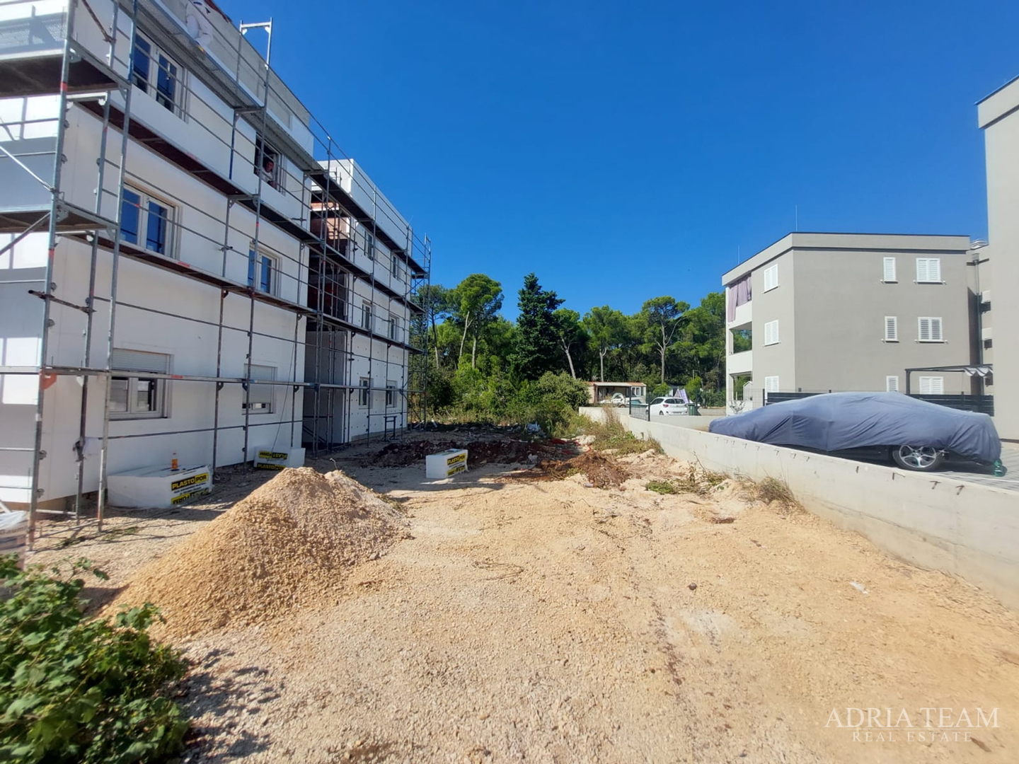 APARTMANI, NOVOGRADNJA, IZVRSNA LOKACIJA, AKCIJSKA CIJENA! - PAKOŠTANE