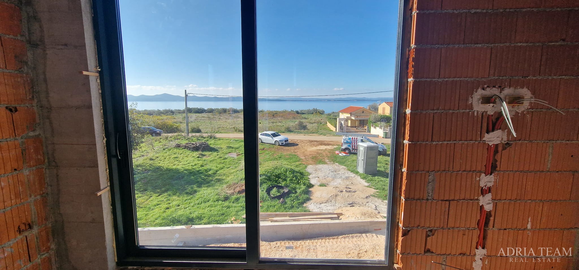 VILA, NOVOGRADNJA, IZVRSNA LOKACIJA - KOŽINO