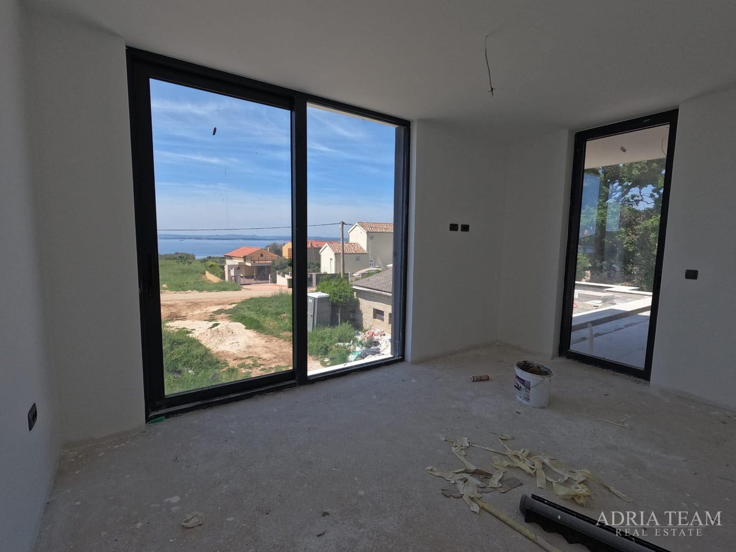 VILA, NOVOGRADNJA, IZVRSNA LOKACIJA - KOŽINO