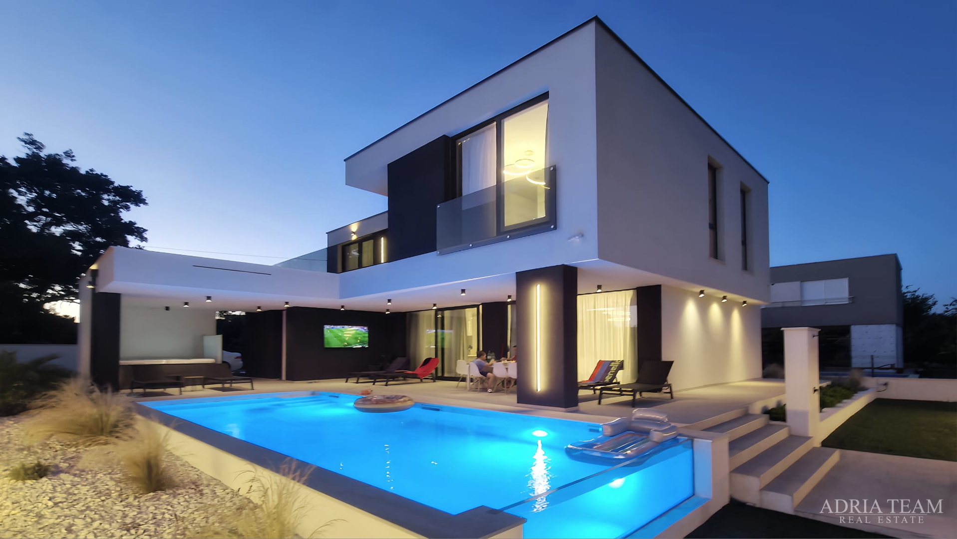 VILA, NOVOGRADNJA, IZVRSNA LOKACIJA - KOŽINO