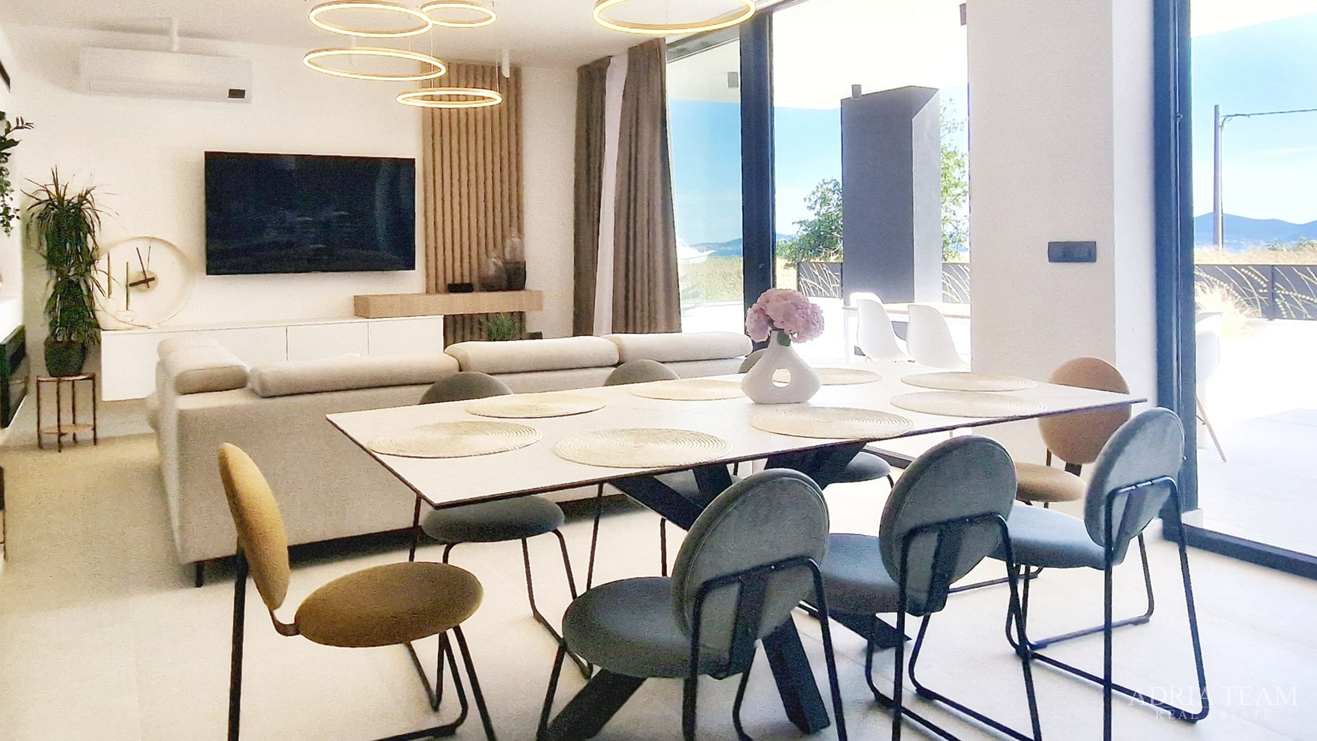 VILA, NOVOGRADNJA, IZVRSNA LOKACIJA - KOŽINO