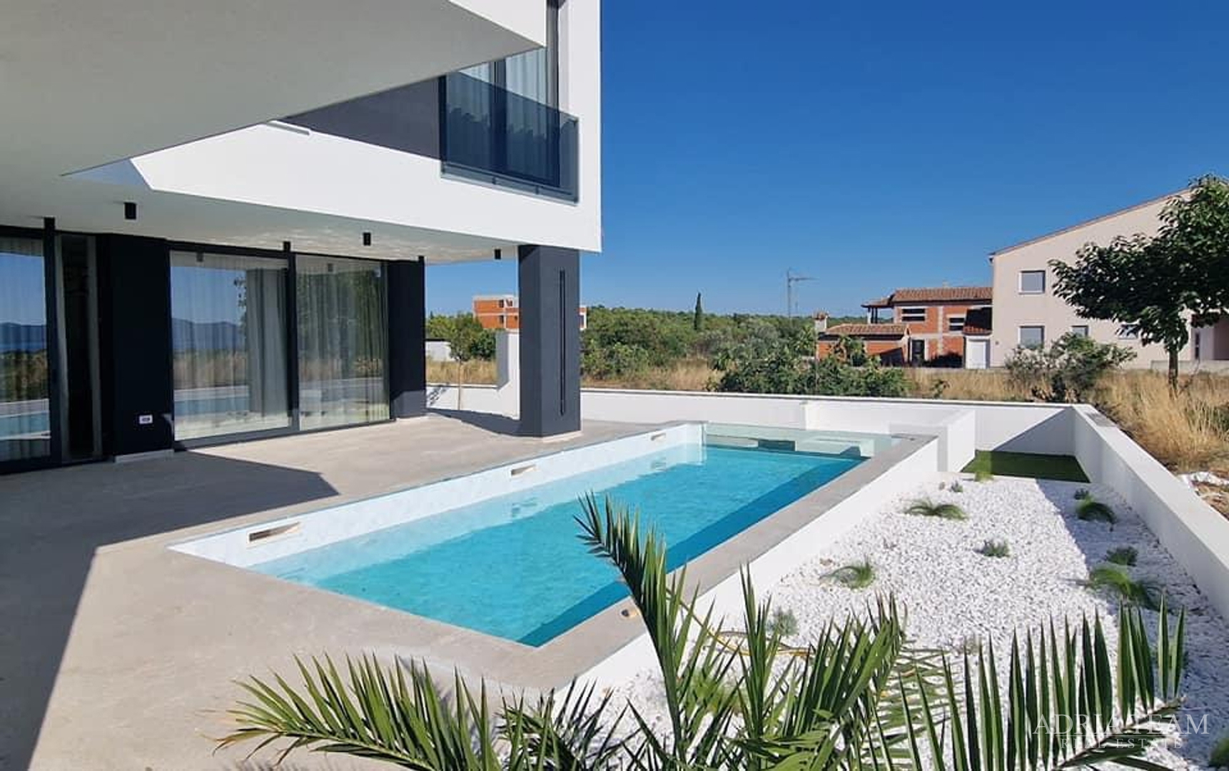 VILA, NOVOGRADNJA, IZVRSNA LOKACIJA - KOŽINO