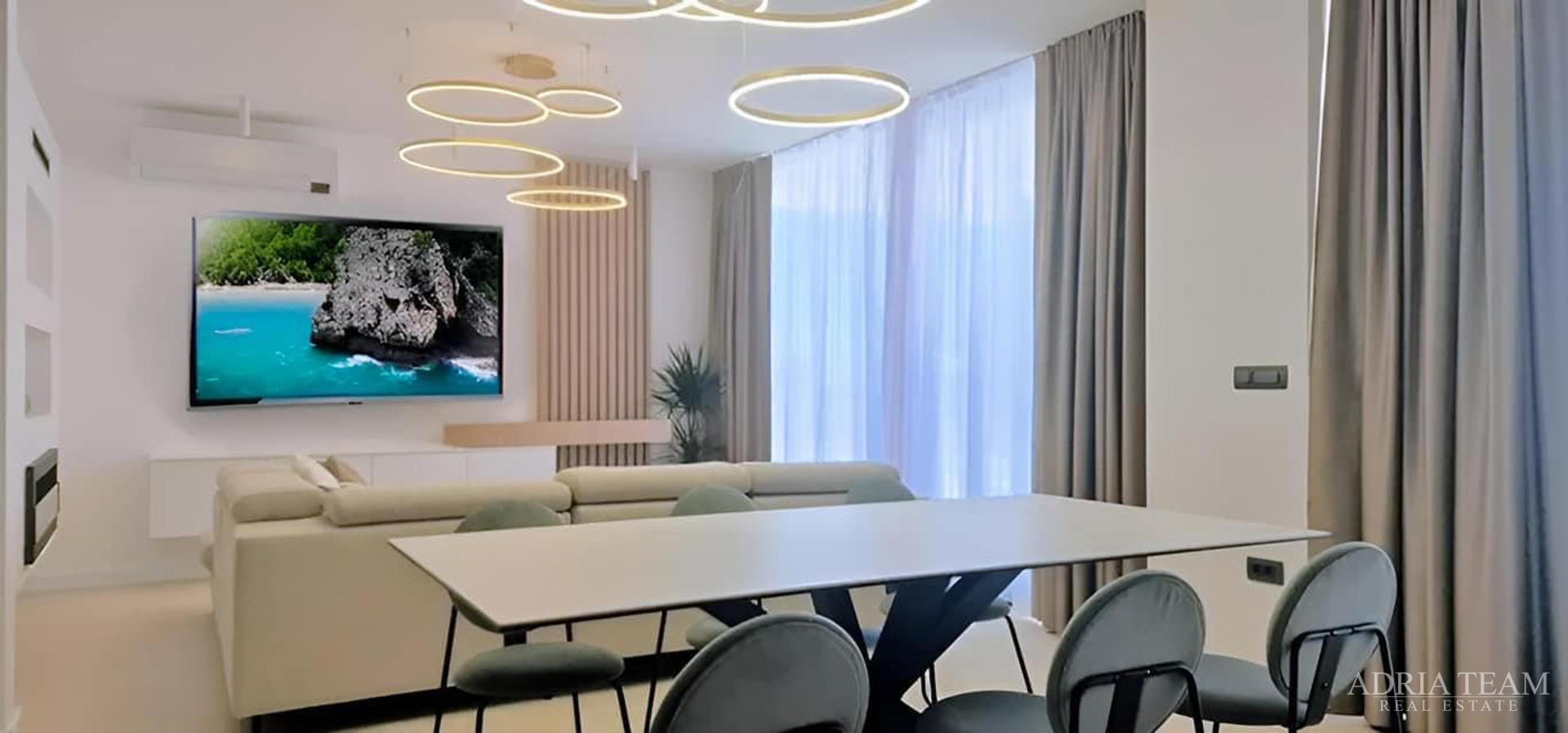 VILA, NOVOGRADNJA, IZVRSNA LOKACIJA - KOŽINO