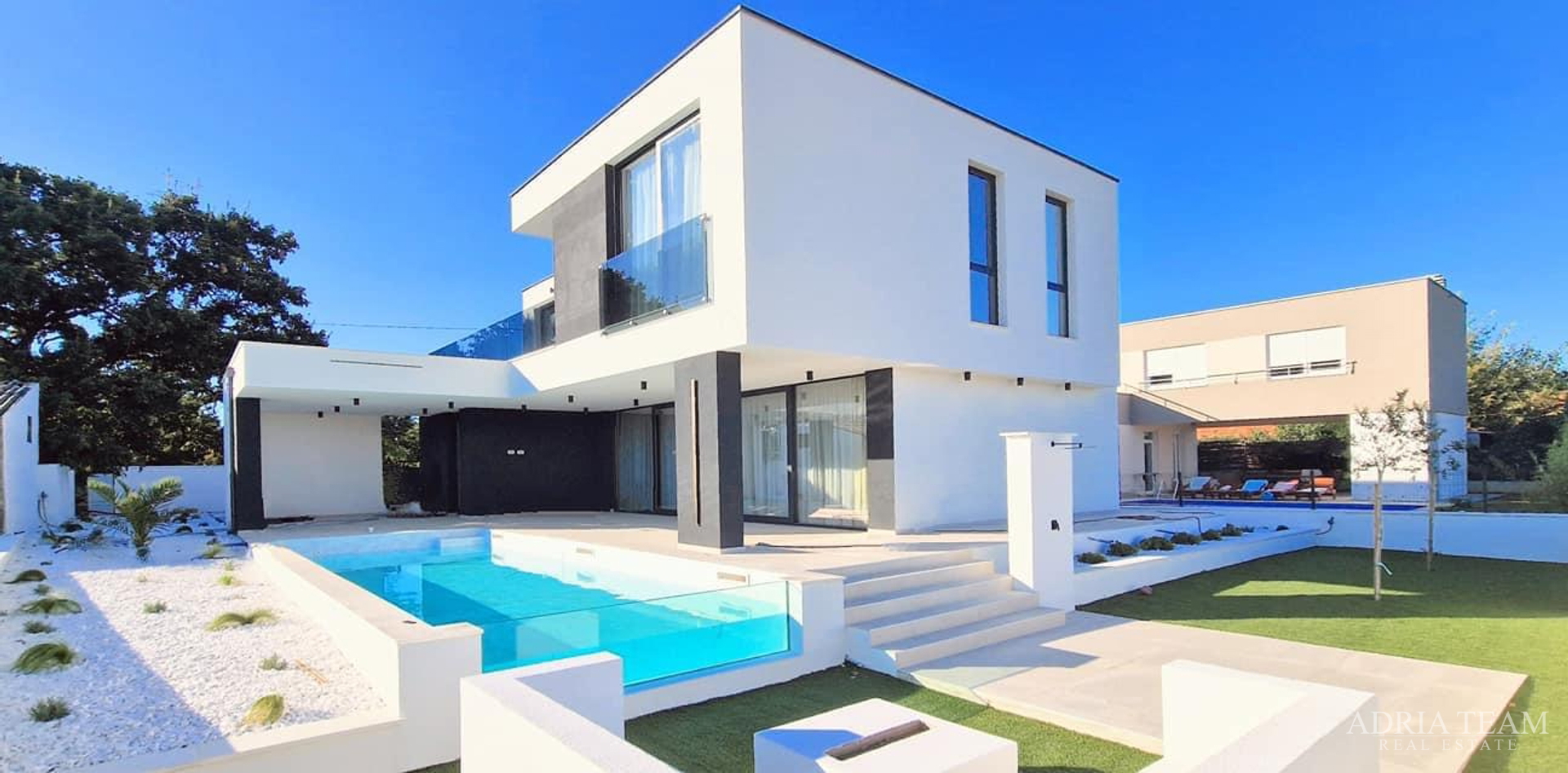 VILA, NOVOGRADNJA, IZVRSNA LOKACIJA - KOŽINO