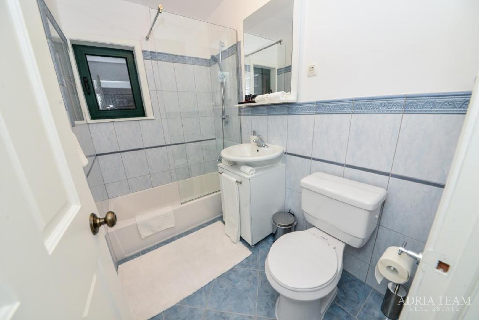 VILA, DRUGI RED DO MORA - VIR