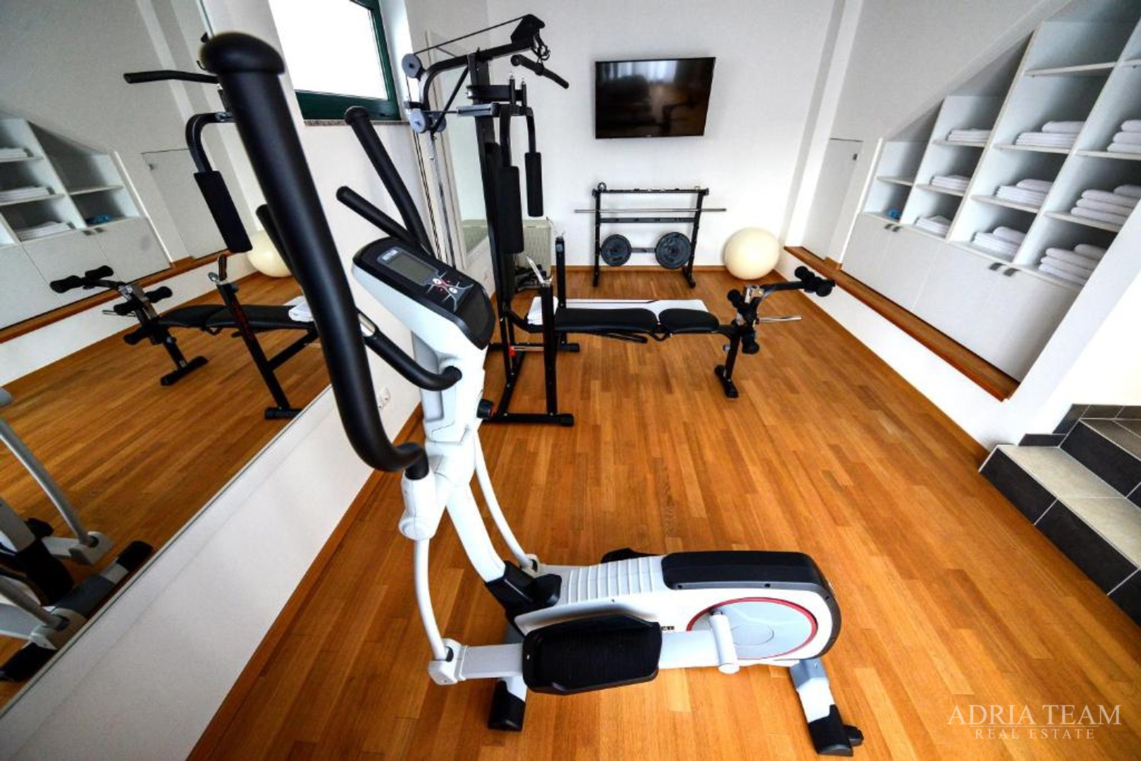 VILA, DRUGI RED DO MORA - VIR