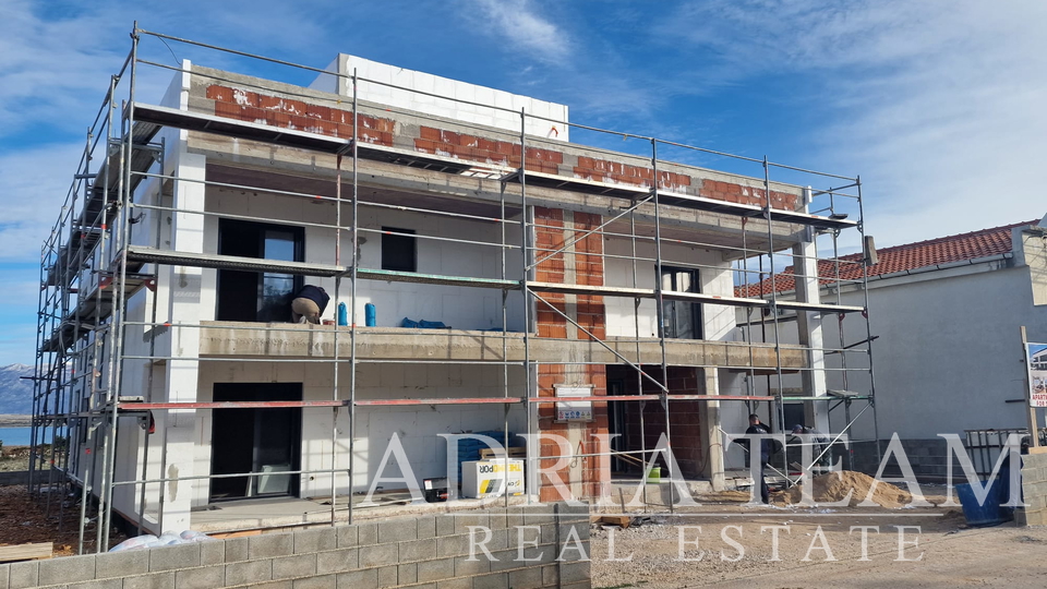 APARTMENTS IN A RESIDENTIAL BUILDING ON THE GROUND FLOOR, NEW BUILDING - VIR