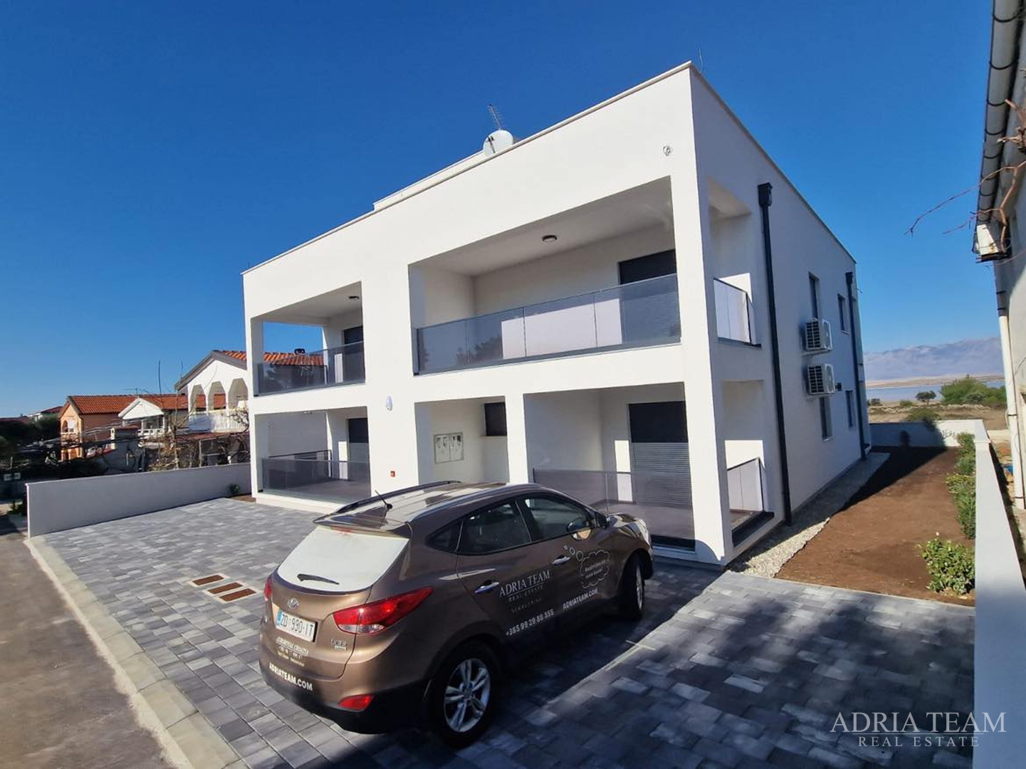 APARTMANI U STAMBENOJ ZGRADI U PRIZEMLJU, NOVOGRADNJA - VIR