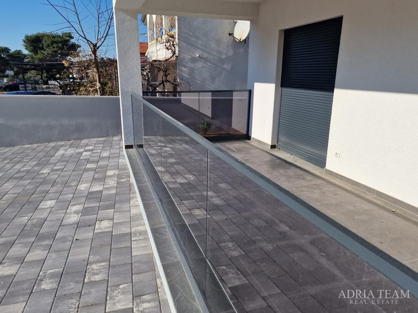 APARTMANI U STAMBENOJ ZGRADI U PRIZEMLJU, NOVOGRADNJA - VIR