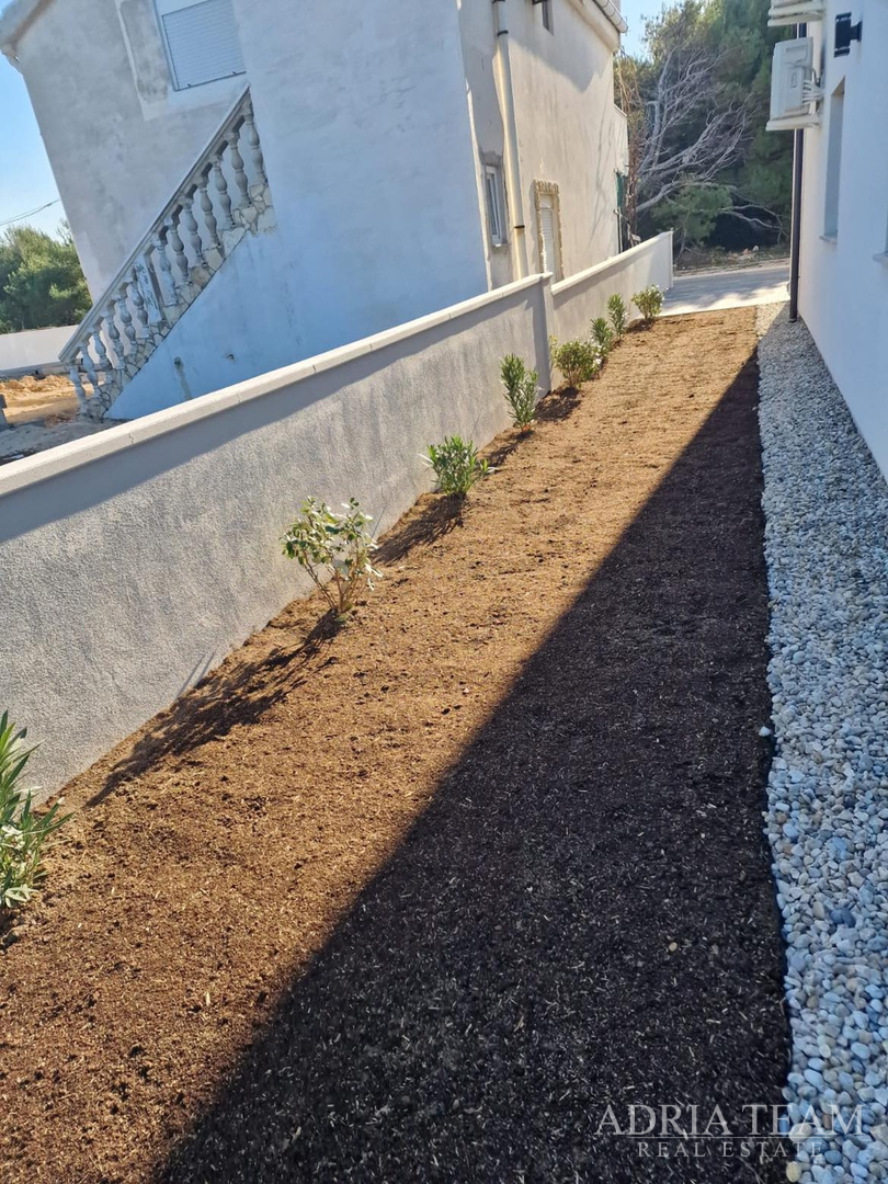 APARTMANI U STAMBENOJ ZGRADI U PRIZEMLJU, NOVOGRADNJA - VIR