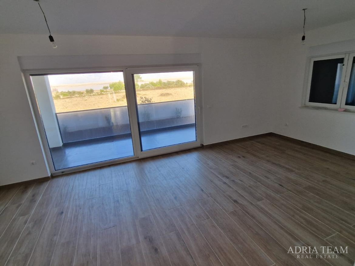 APARTMANI U STAMBENOJ ZGRADI U PRIZEMLJU, NOVOGRADNJA - VIR