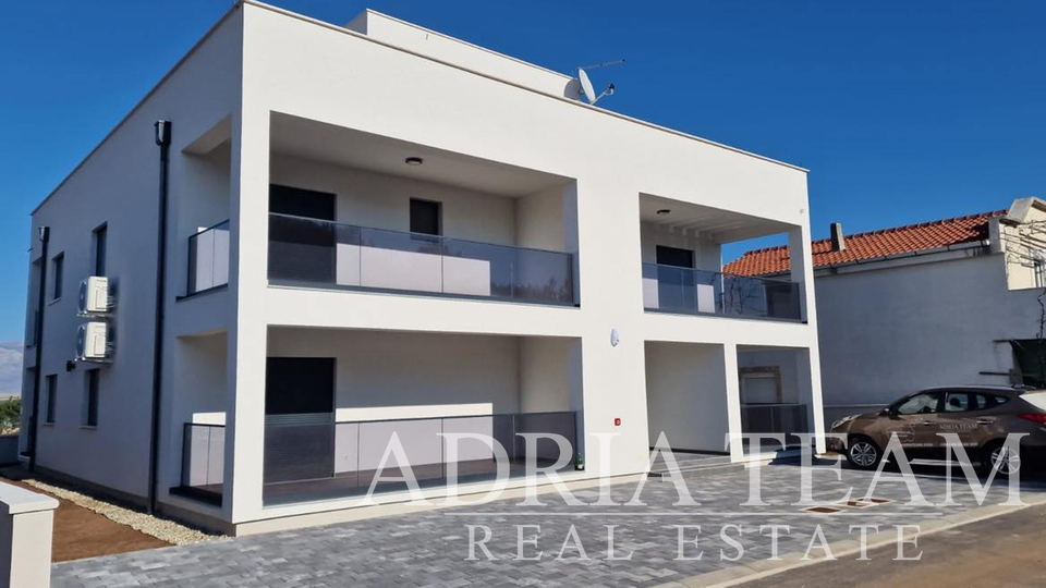 APARTMENTS IN A RESIDENTIAL BUILDING ON THE GROUND FLOOR, NEW BUILDING - VIR