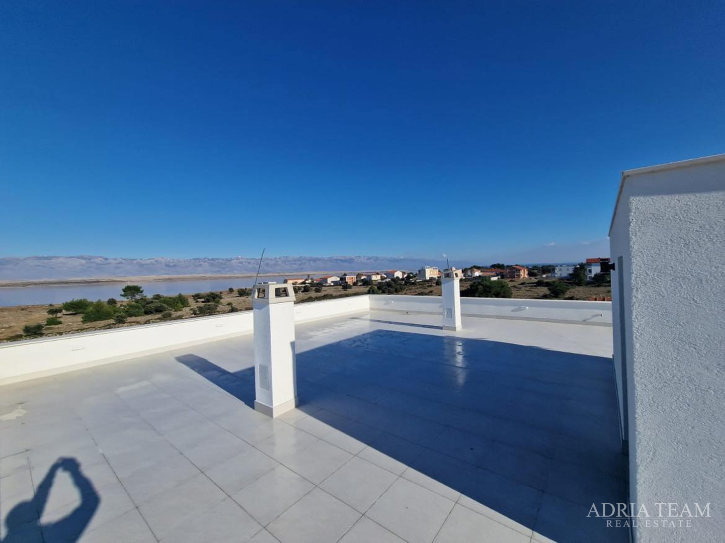 APARTMANI U STAMBENOJ ZGRADI U PRIZEMLJU, NOVOGRADNJA - VIR