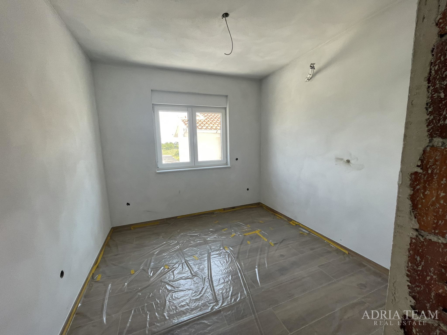 APARTMENTS IN A RESIDENTIAL BUILDING ON THE FIRST FLOOR, NEW CONSTRUCTION - VIR