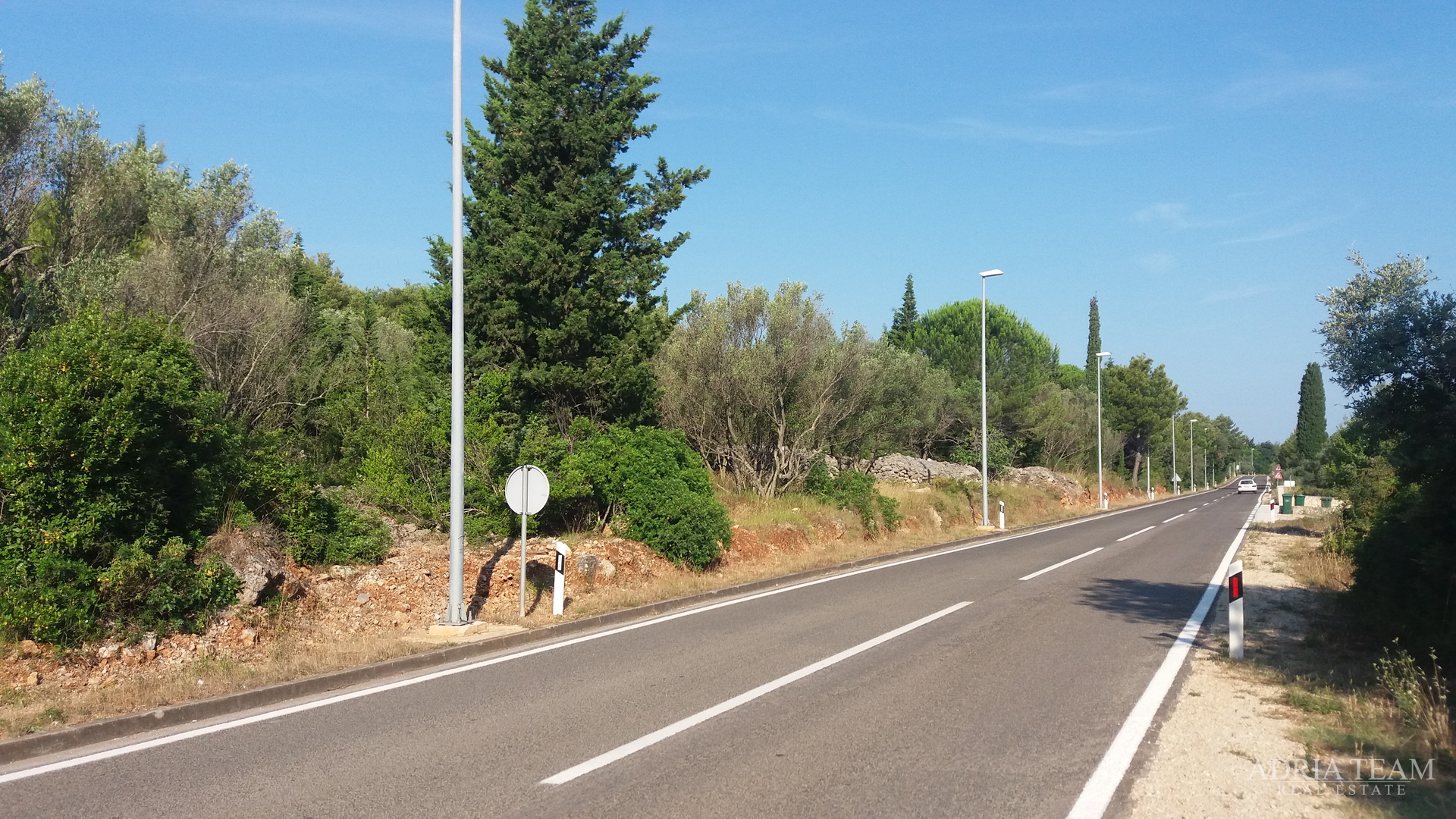 GRAĐEVINSKO ZEMLJIŠTE S POGLEDOM NA MORE, 190 m OD MORA, PAŠMAN - ŽDRELAC