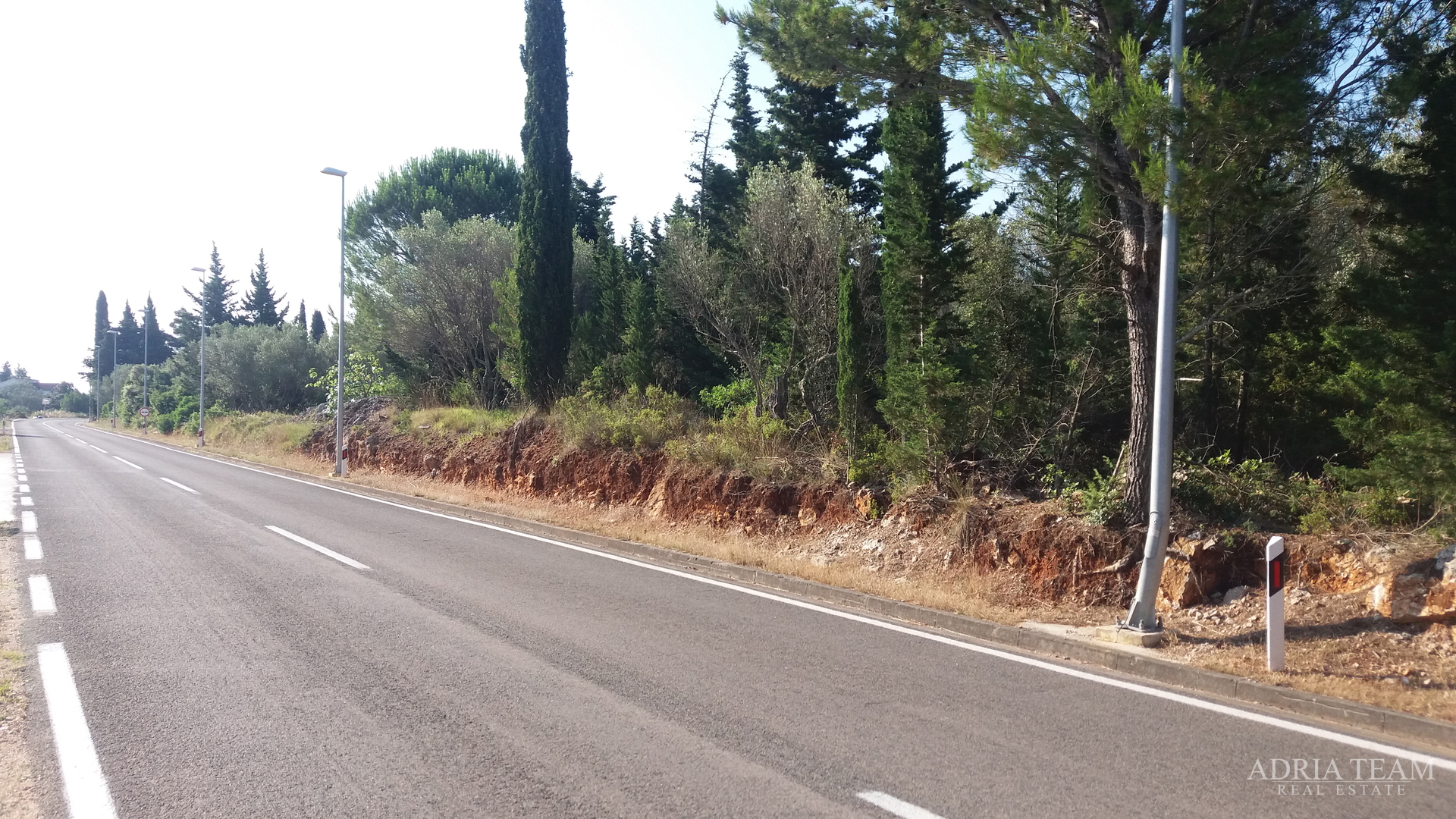 GRAĐEVINSKO ZEMLJIŠTE S POGLEDOM NA MORE, 190 m OD MORA, PAŠMAN - ŽDRELAC