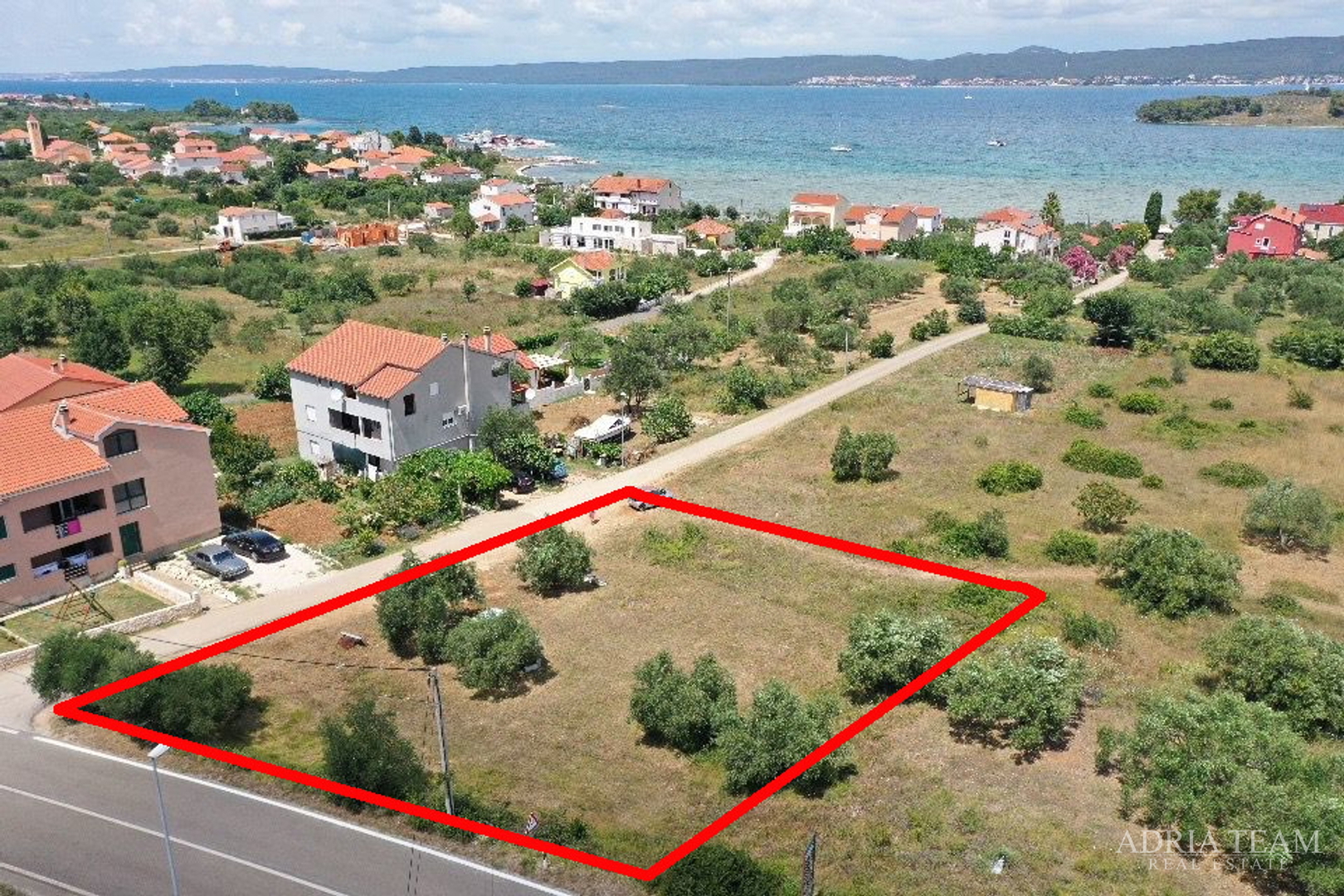 GRAĐEVINSKO ZEMLJIŠTE S POGLEDOM NA MORE, 200 m OD MORA, MRLJANE - PAŠMAN