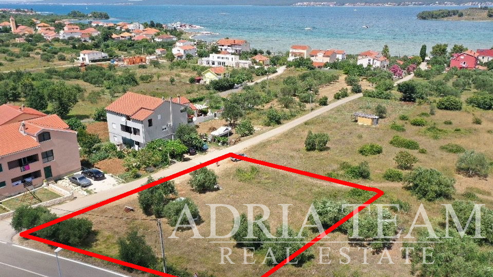 GRAĐEVINSKO ZEMLJIŠTE S POGLEDOM NA MORE, 200 m OD MORA, MRLJANE - PAŠMAN