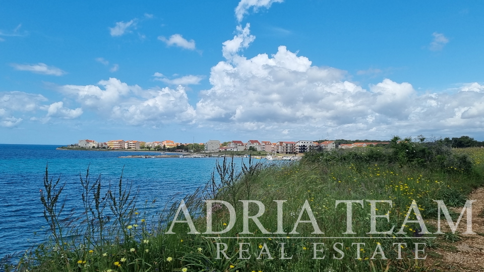 APARTMENT IN NEW CONSTRUCTION, 50 m FROM THE SEA! EXCELLENT POSITION - POVLJANA, PAG