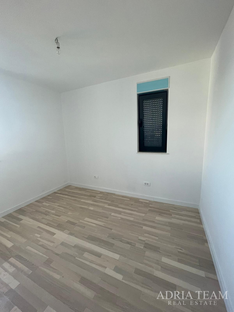 APARTMENT IN NEW CONSTRUCTION, 50 m FROM THE SEA! EXCELLENT POSITION - POVLJANA, PAG