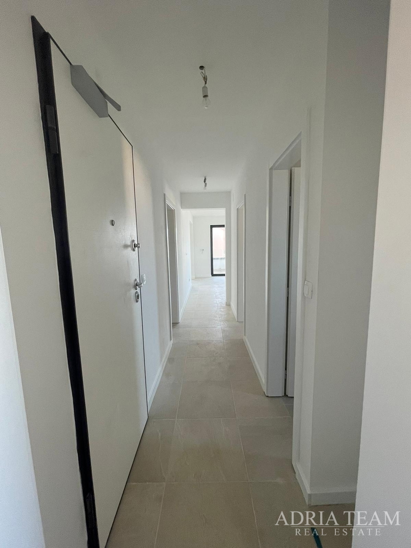 APARTMENT IN NEW CONSTRUCTION, 50 m FROM THE SEA! EXCELLENT POSITION - POVLJANA, PAG