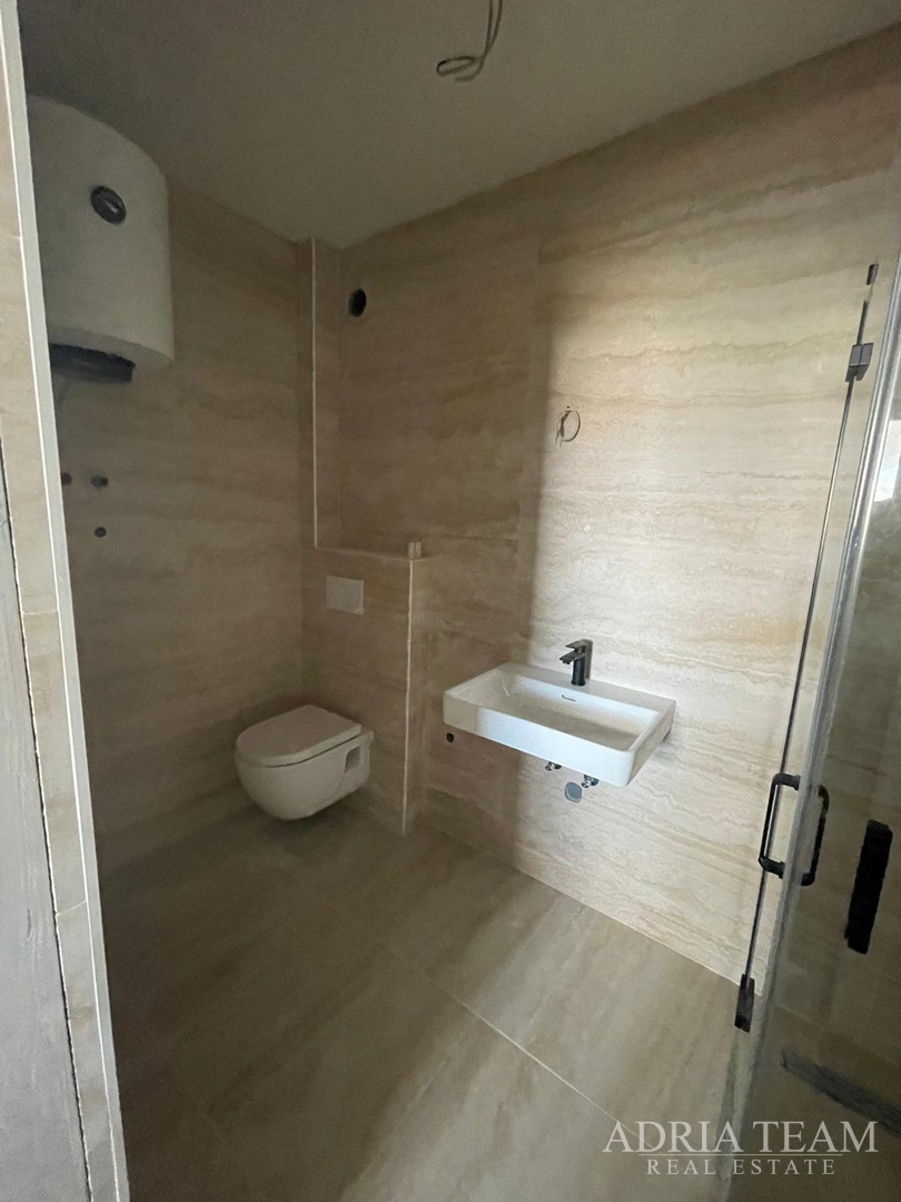 APARTMENT IN NEW CONSTRUCTION, 50 m FROM THE SEA! EXCELLENT POSITION - POVLJANA, PAG