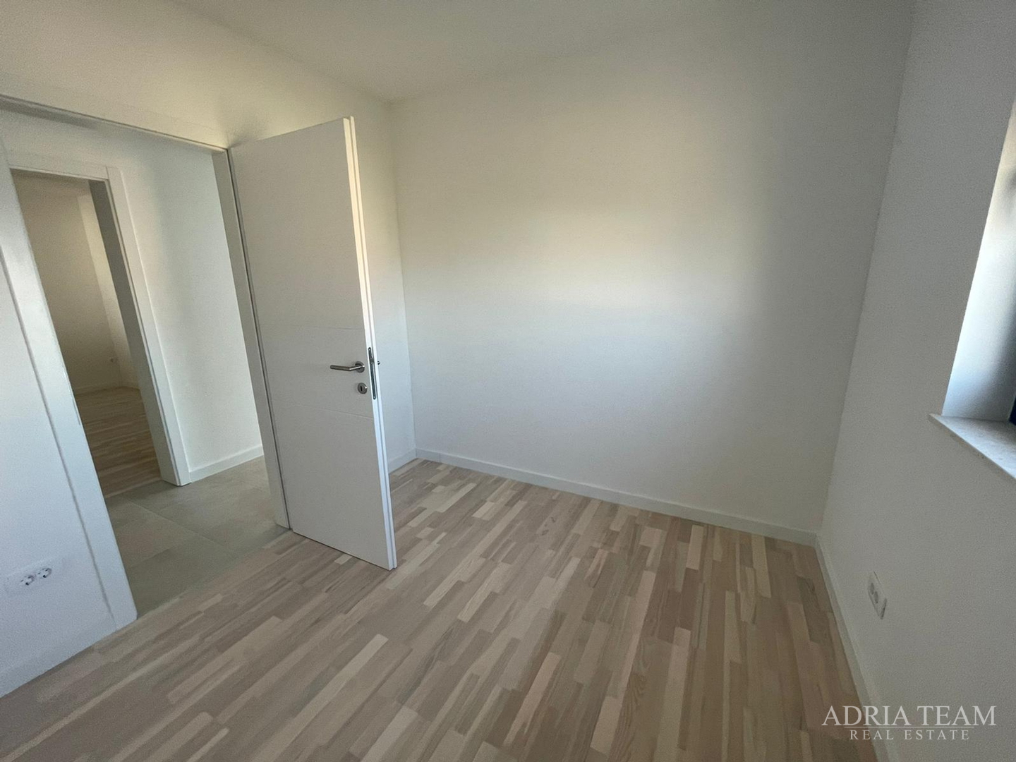APARTMENT IN NEW CONSTRUCTION, 50 m FROM THE SEA! EXCELLENT POSITION - POVLJANA, PAG