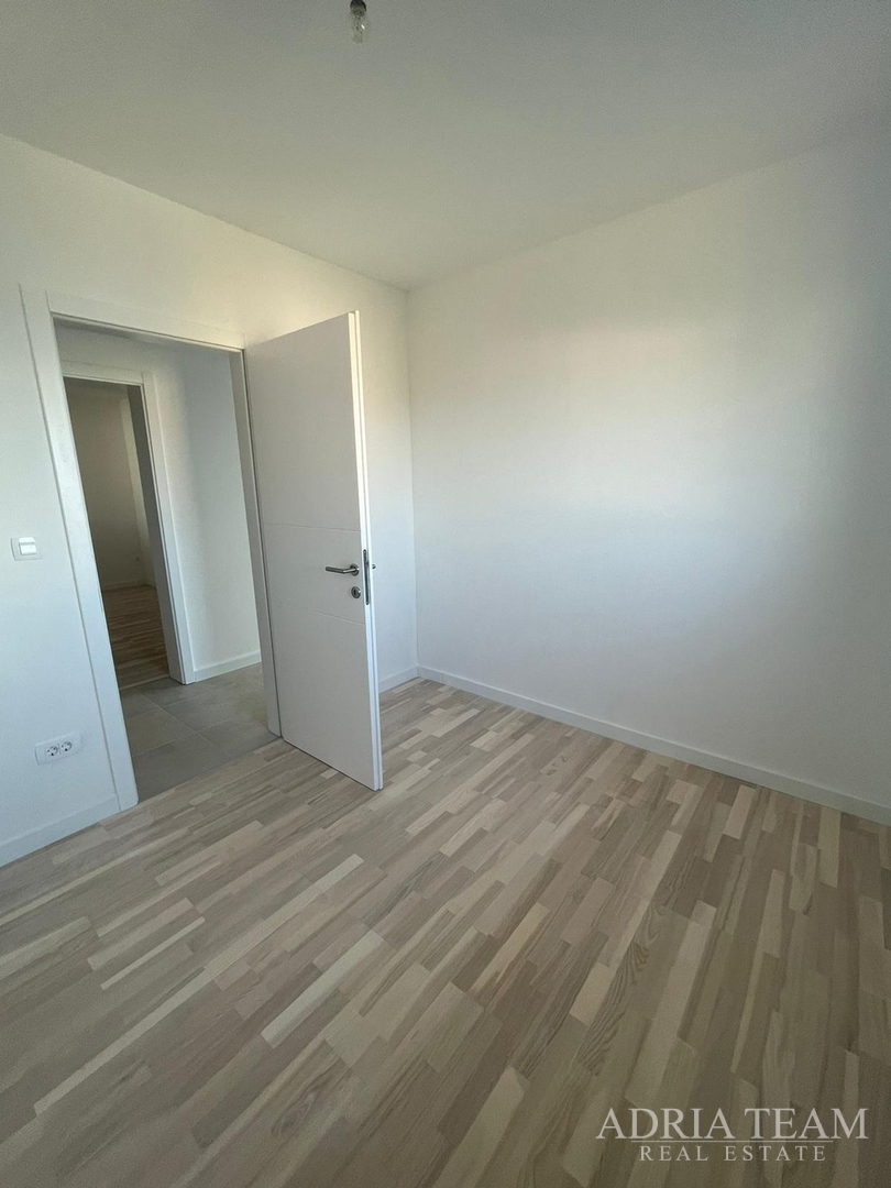 APARTMENT IN NEW CONSTRUCTION, 50 m FROM THE SEA! EXCELLENT POSITION - POVLJANA, PAG