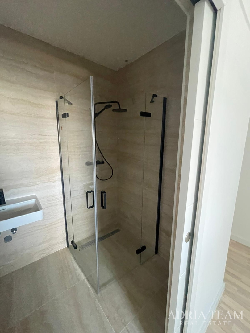APARTMENT IN NEW CONSTRUCTION, 50 m FROM THE SEA! EXCELLENT POSITION - POVLJANA, PAG