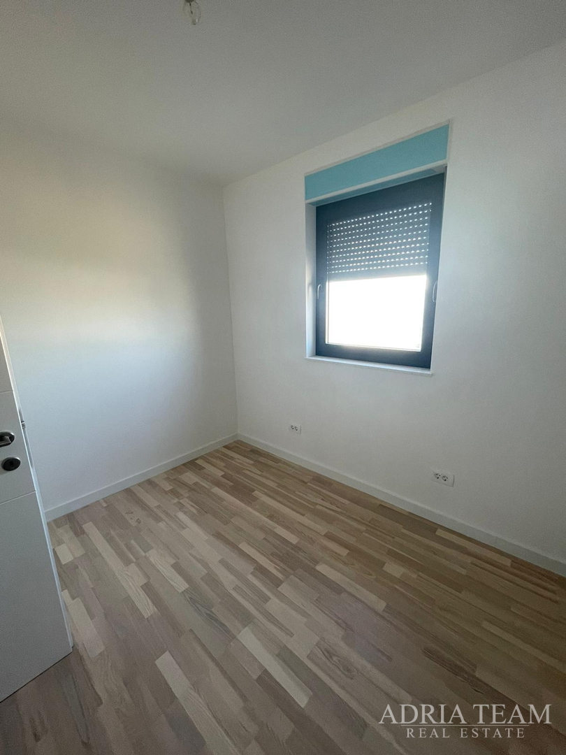 APARTMENT IN NEW CONSTRUCTION, 50 m FROM THE SEA! EXCELLENT POSITION - POVLJANA, PAG