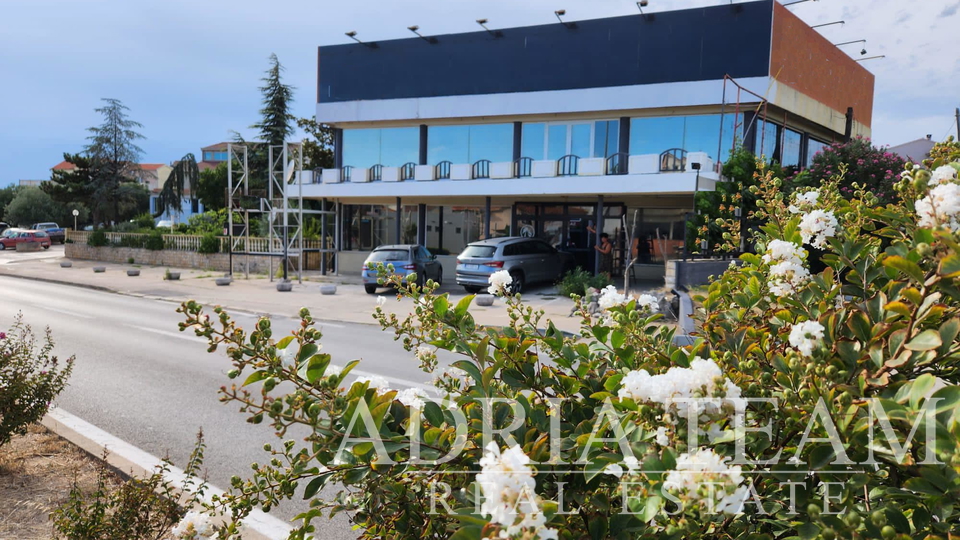 RESIDENTIAL-COMMERCIAL COMPLEX, EXCELLENT OPPORRTUNITY FOR INVESTMENT! ZADAR