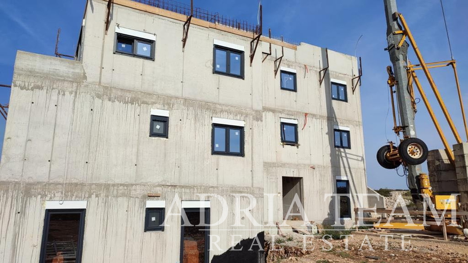 APARTMENTS ON EXCELLENT LOCATION IN URBAN VILLA, NEW CONSTRUCTION - POVLJANA, PAG