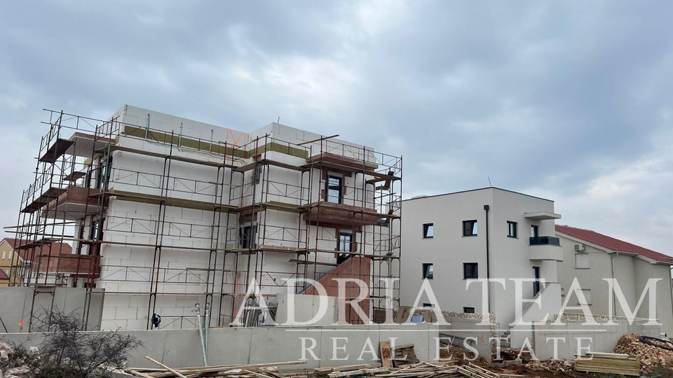 APARTMENTS ON EXCELLENT LOCATION IN URBAN VILLA, NEW CONSTRUCTION - POVLJANA, PAG