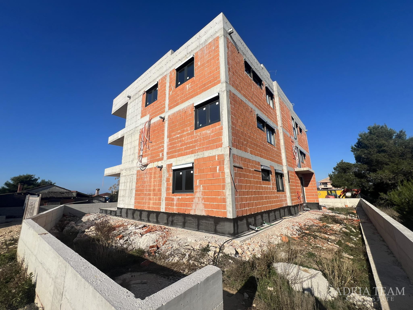 LUXURY APARTMENTS IN A NEW BUILDING, 20 M FROM THE SEA - ZATON