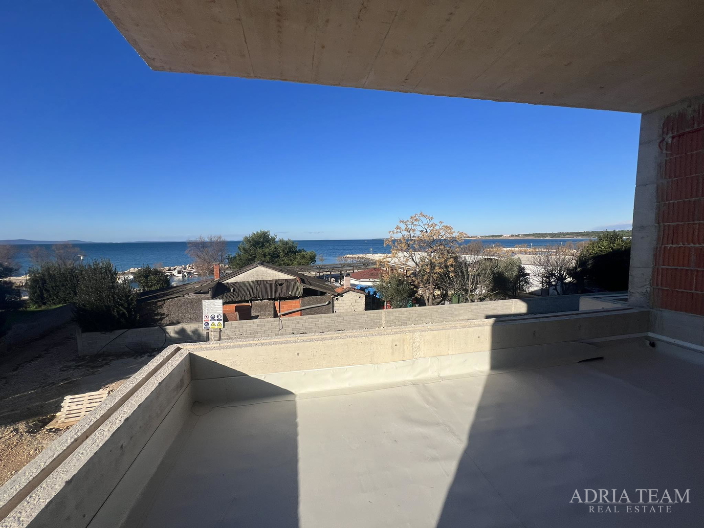 LUXURY APARTMENTS IN A NEW BUILDING, 20 M FROM THE SEA - ZATON