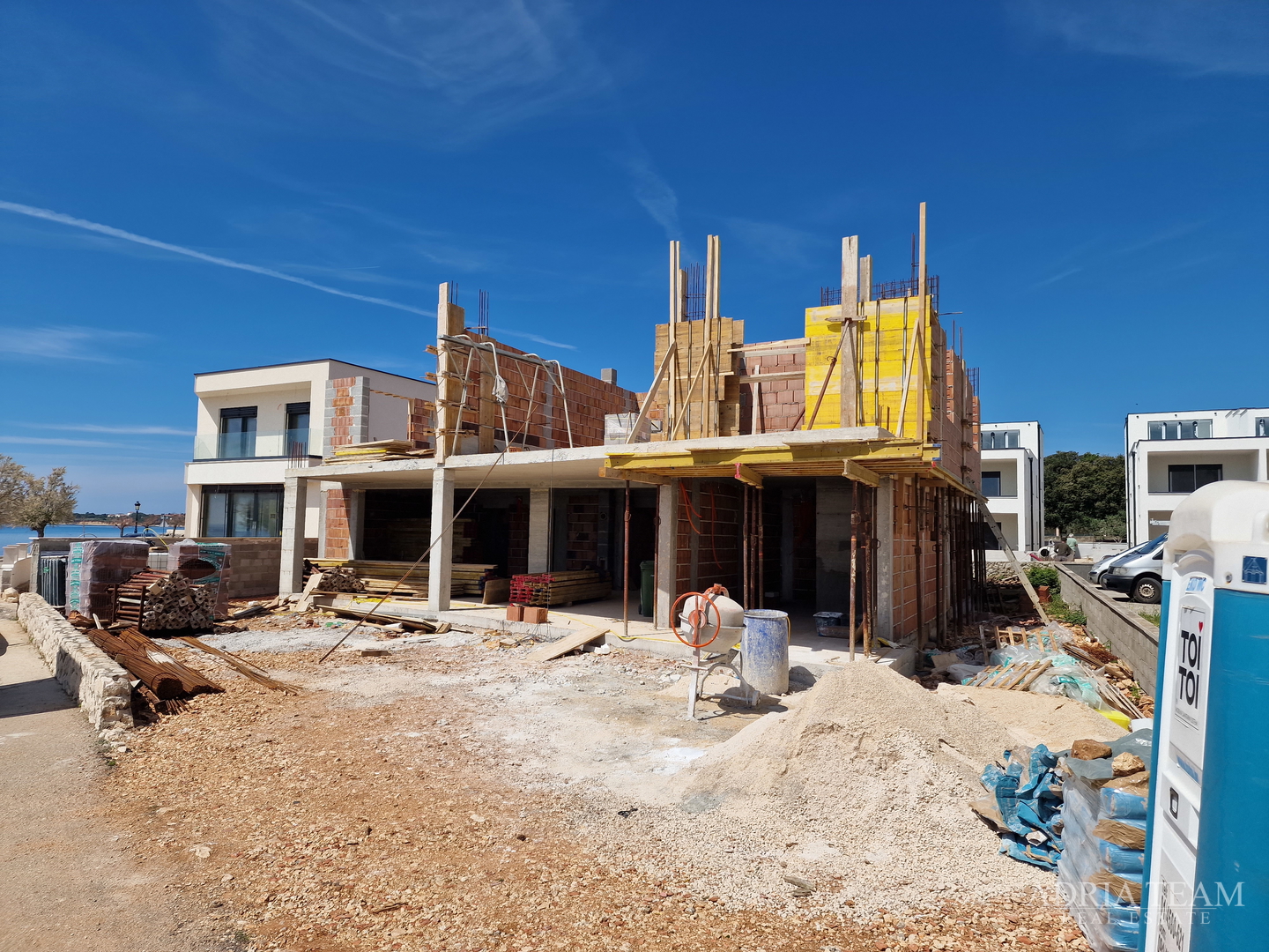 APARTMENTS, NEW CONSTRUCTION, FIRST ROW TO THE SEA - VIR, SOUTH SIDE, CENTER