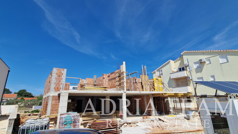 APARTMENTS, NEW BUILDING, FIRST ROW TO THE SEA - VIR, SOUTH SIDE, CENTER