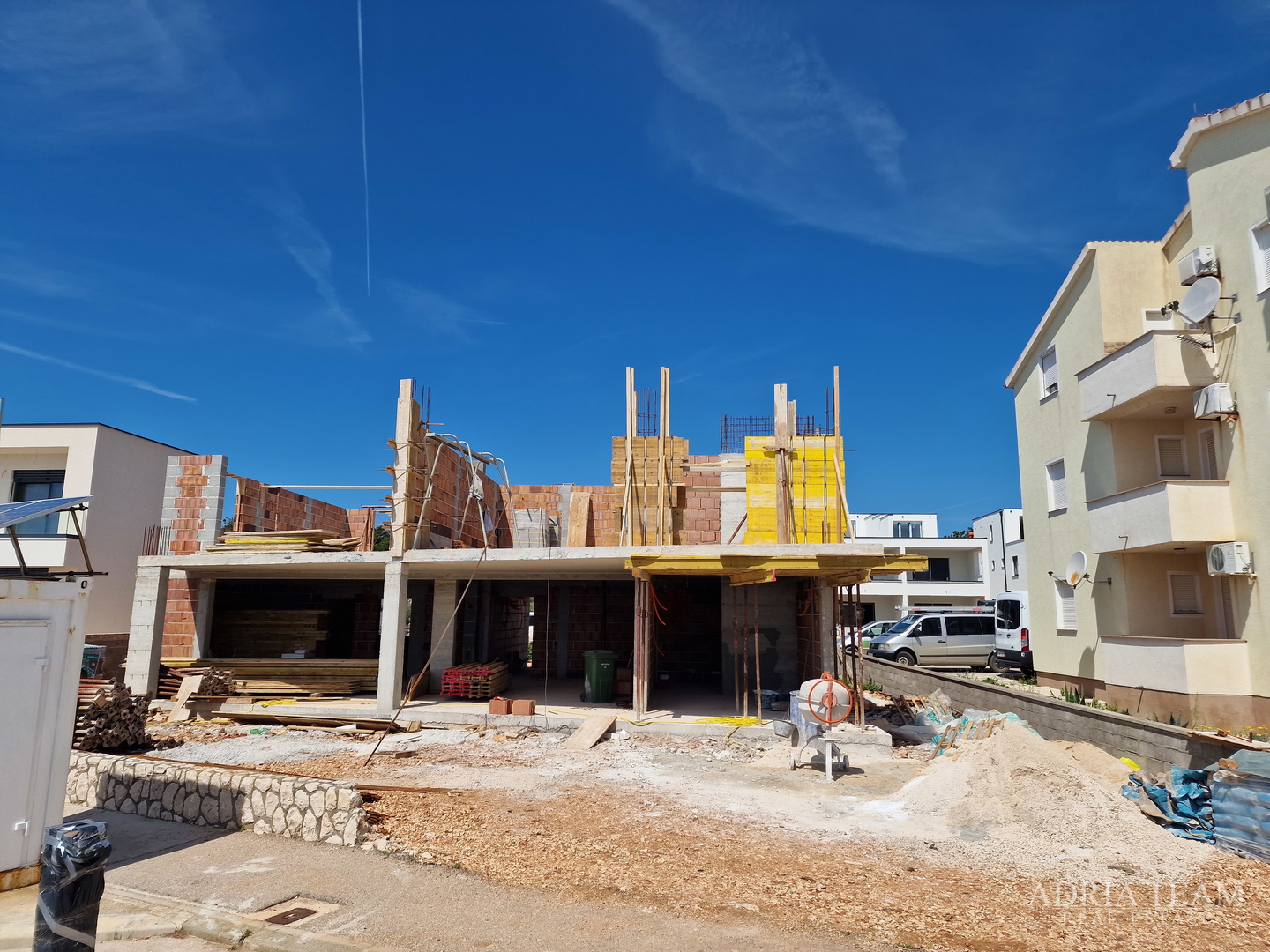 APARTMENTS, NEW CONSTRUCTION, FIRST ROW TO THE SEA - VIR, SOUTH SIDE, CENTER