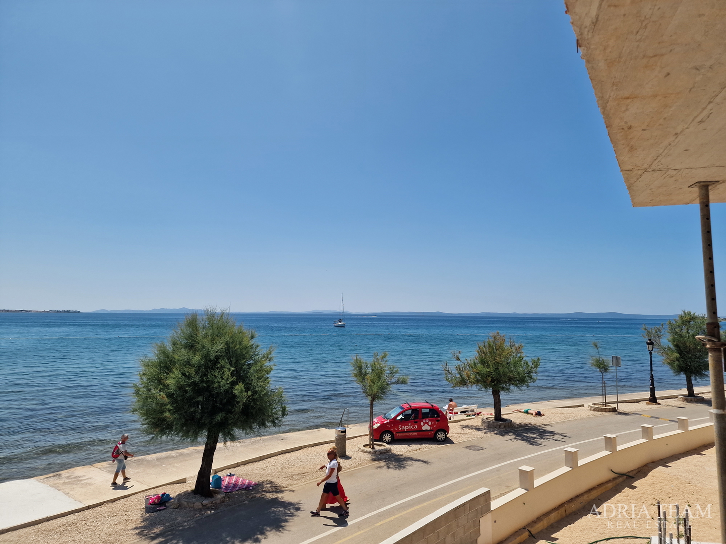 APARTMENTS, NEW CONSTRUCTION, FIRST ROW TO THE SEA - VIR, SOUTH SIDE, CENTER