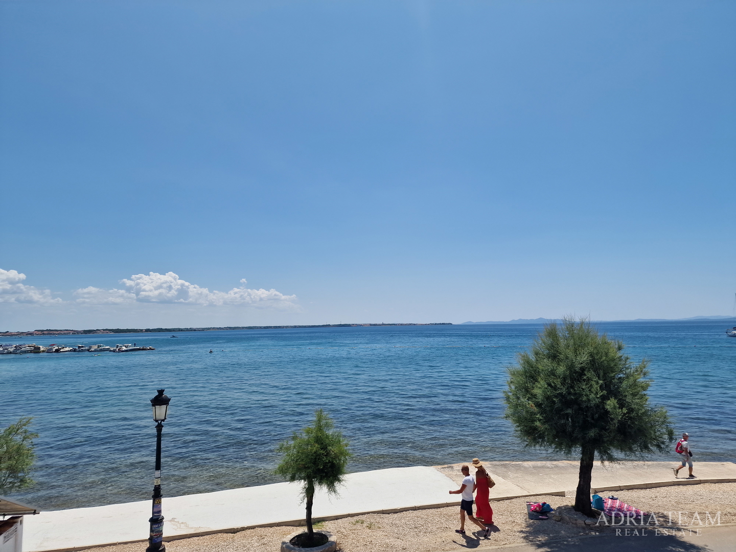 APARTMENTS, NEW CONSTRUCTION, FIRST ROW TO THE SEA - VIR, SOUTH SIDE, CENTER